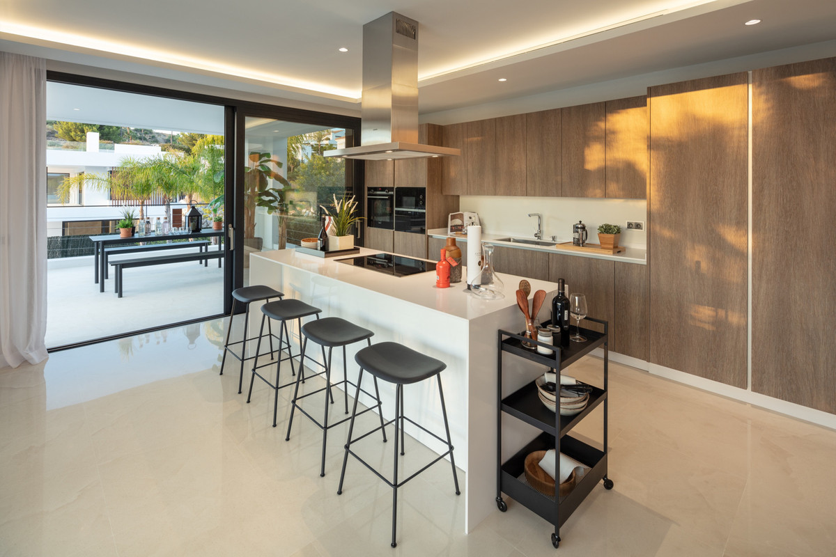 Vijf-slaapkamer villa in Nueva Andalucía (drie verdiepingen) in Nueva Andalucía - foto 14