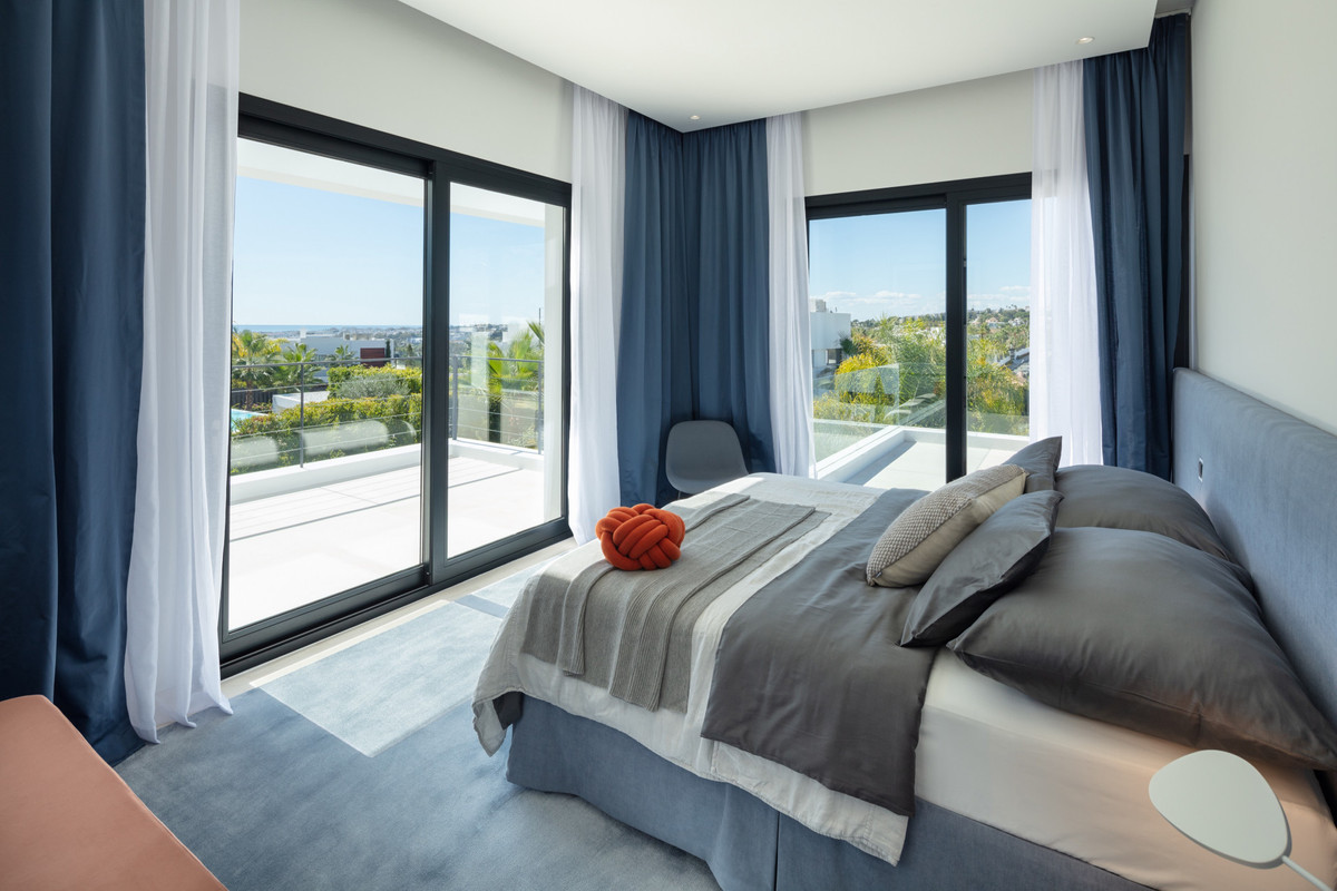 Vijf-slaapkamer villa in Nueva Andalucía (drie verdiepingen) in Nueva Andalucía - foto 20