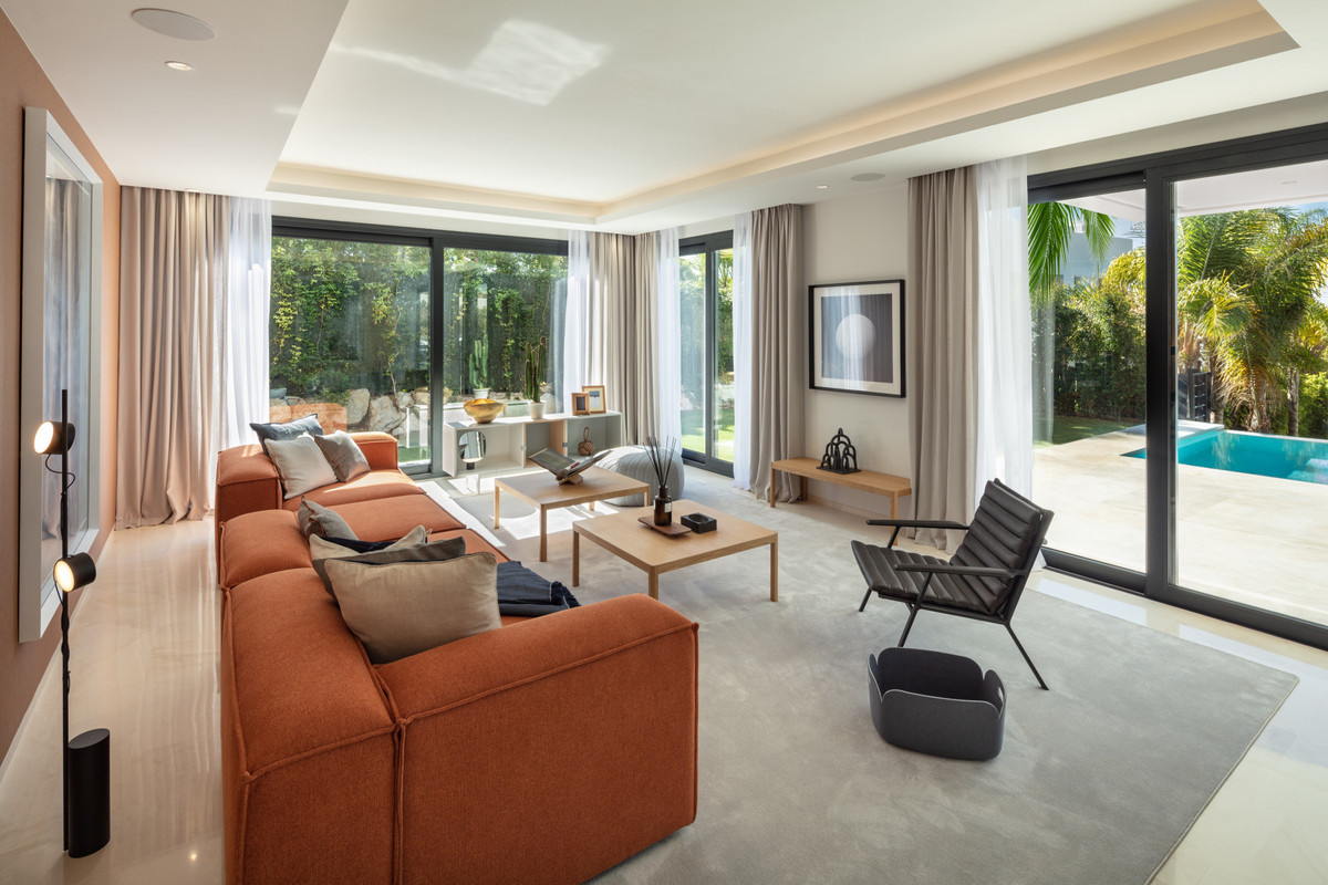 Vijf-slaapkamer villa in Nueva Andalucía (drie verdiepingen) in Nueva Andalucía - foto 6