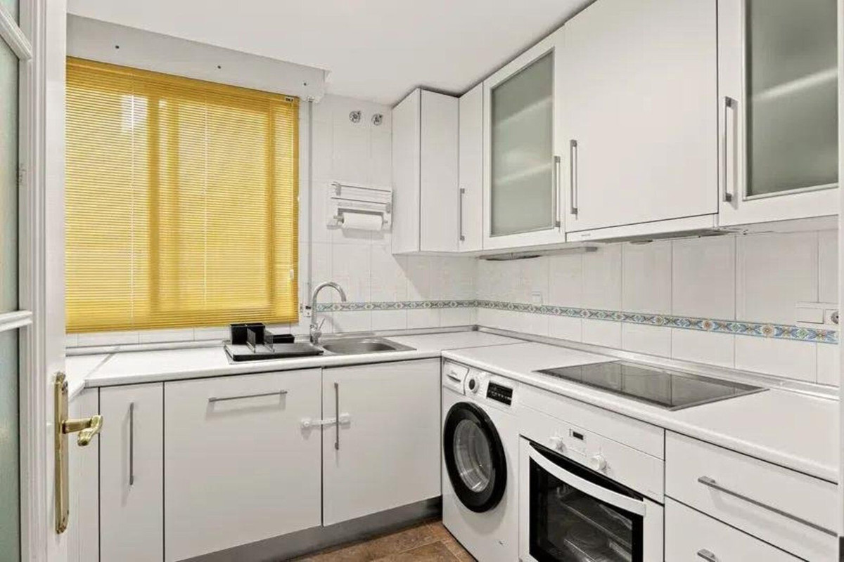 2 bedroom Apartment in San Pedro De Alcántara in San Pedro de Alcántara - foto 11