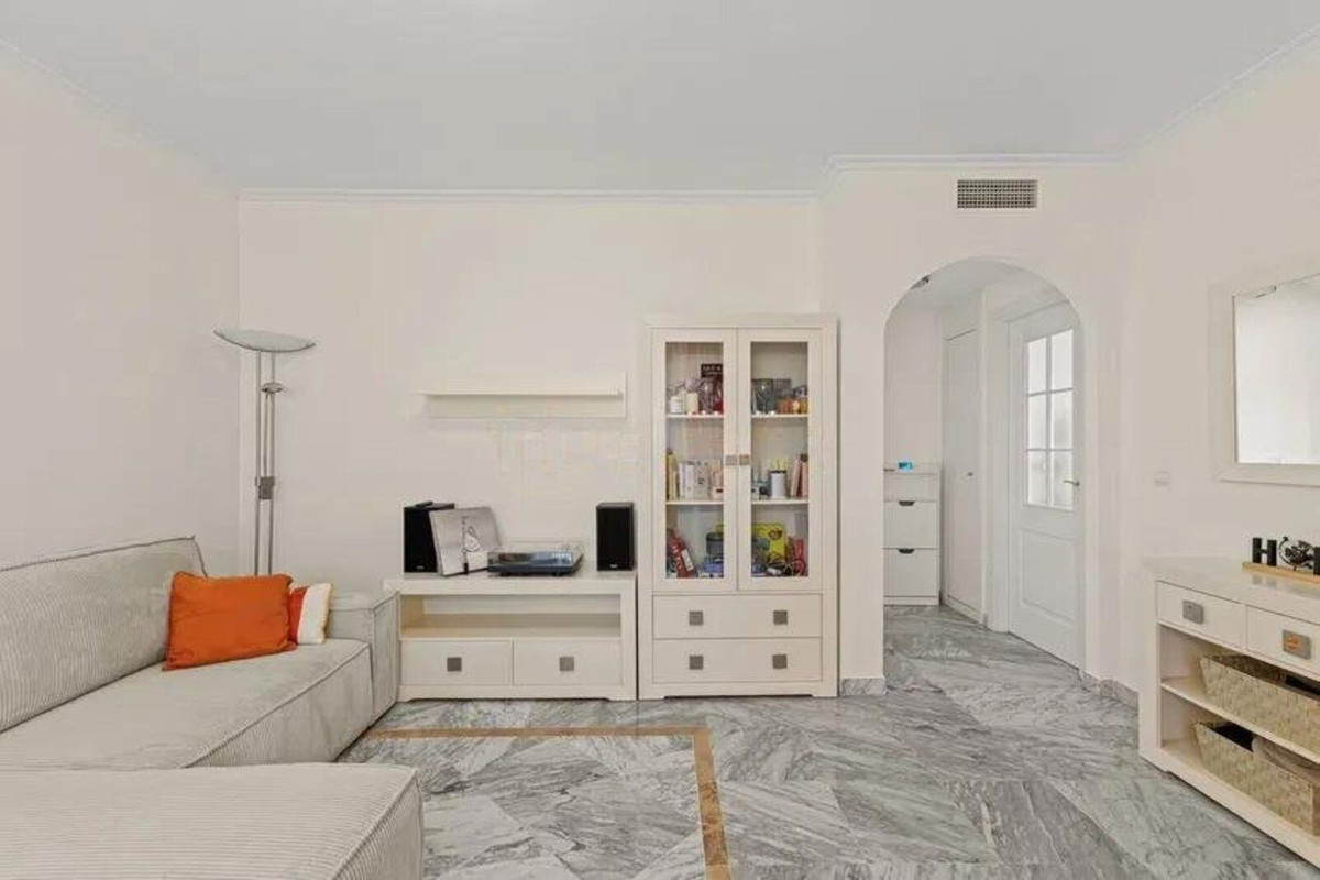 2 bedroom Apartment in San Pedro De Alcántara in San Pedro de Alcántara - foto 4