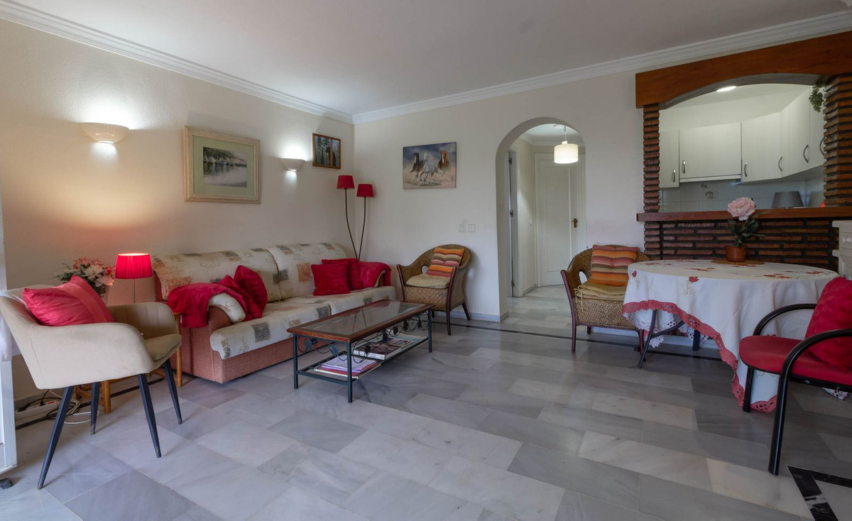 2 bedroom Apartment in Calahonda in Calahonda - foto 4