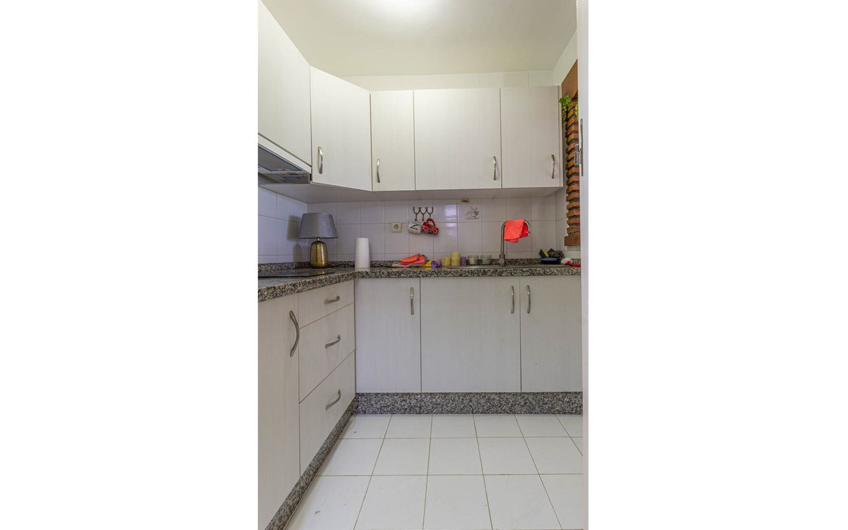 2 bedroom Apartment in Calahonda in Calahonda - foto 7