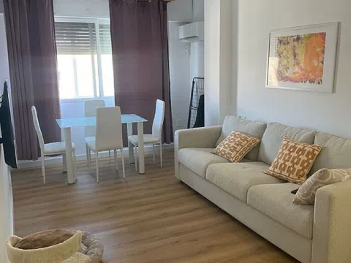 3 bedroom Apartment in Málaga Centro in Málaga Centro - foto 2