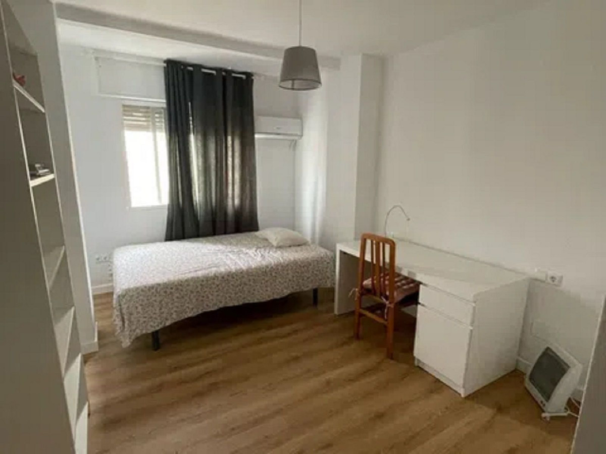 3 bedroom Apartment in Málaga Centro in Málaga Centro - foto 5
