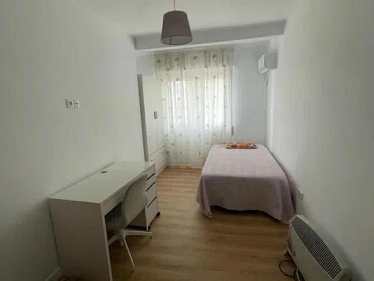 3 bedroom Apartment in Málaga Centro in Málaga Centro - foto 6