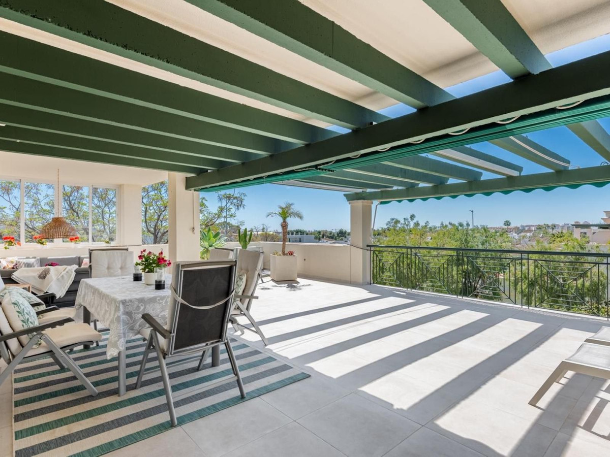 Ruim 3-slaapkamerappartement met 80 m² terras en toeristische verhuurvergunning – Lorcrimar, Nueva Andalucía in Nueva Andalucía - foto 15