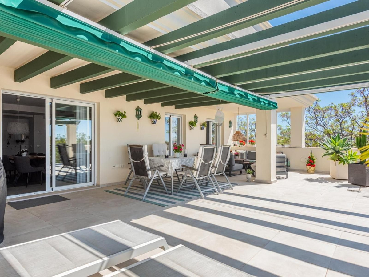 Ruim 3-slaapkamerappartement met 80 m² terras en toeristische verhuurvergunning – Lorcrimar, Nueva Andalucía in Nueva Andalucía - foto 16