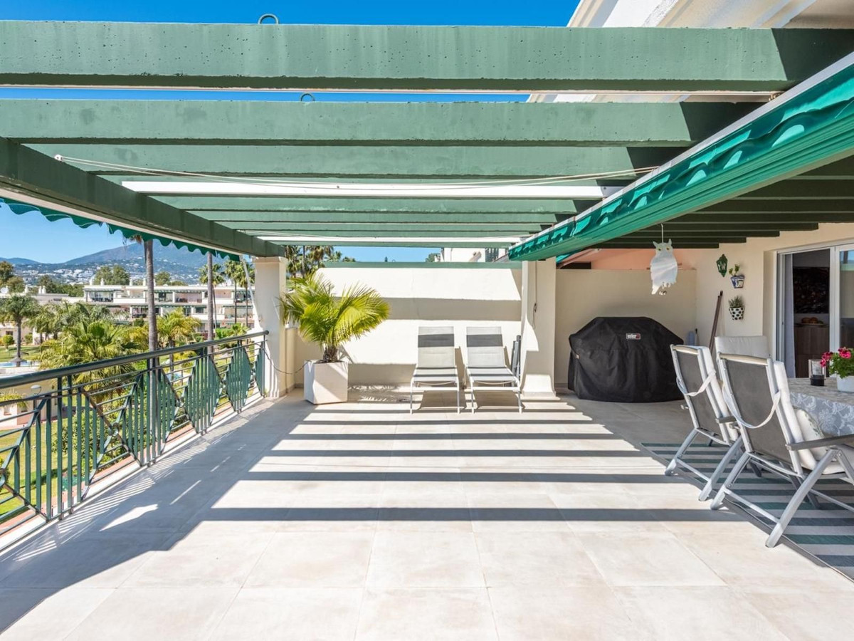Ruim 3-slaapkamerappartement met 80 m² terras en toeristische verhuurvergunning – Lorcrimar, Nueva Andalucía in Nueva Andalucía - foto 17