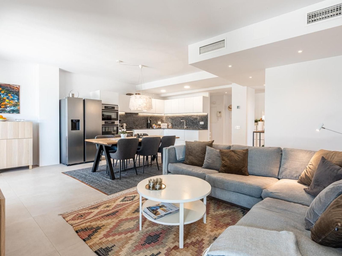 Ruim 3-slaapkamerappartement met 80 m² terras en toeristische verhuurvergunning – Lorcrimar, Nueva Andalucía in Nueva Andalucía - foto 5