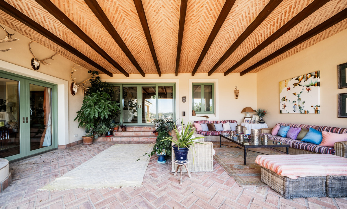 9-slaapkamer villa in Sotogrande Alto met uitzicht op de golfbaan San Roque en de Middellandse Zee in Sotogrande - foto 14