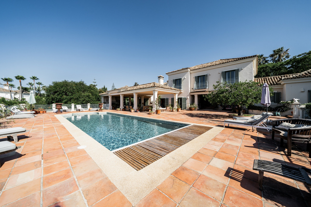 9-slaapkamer villa in Sotogrande Alto met uitzicht op de golfbaan San Roque en de Middellandse Zee in Sotogrande - foto 17