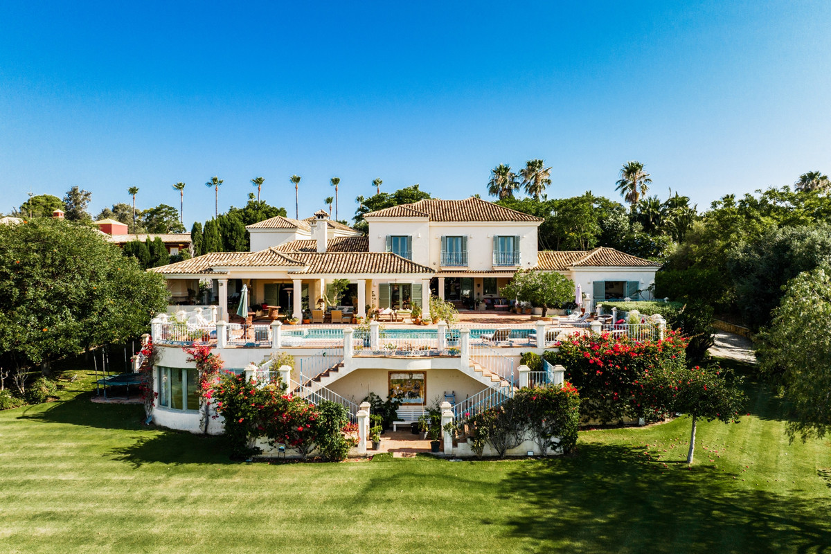 9-slaapkamer villa in Sotogrande Alto met uitzicht op de golfbaan San Roque en de Middellandse Zee in Sotogrande - foto 19
