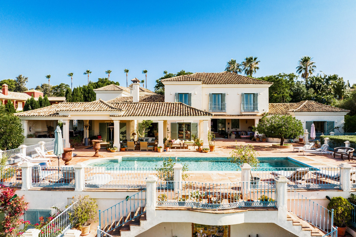 9-slaapkamer villa in Sotogrande Alto met uitzicht op de golfbaan San Roque en de Middellandse Zee in Sotogrande - foto 6