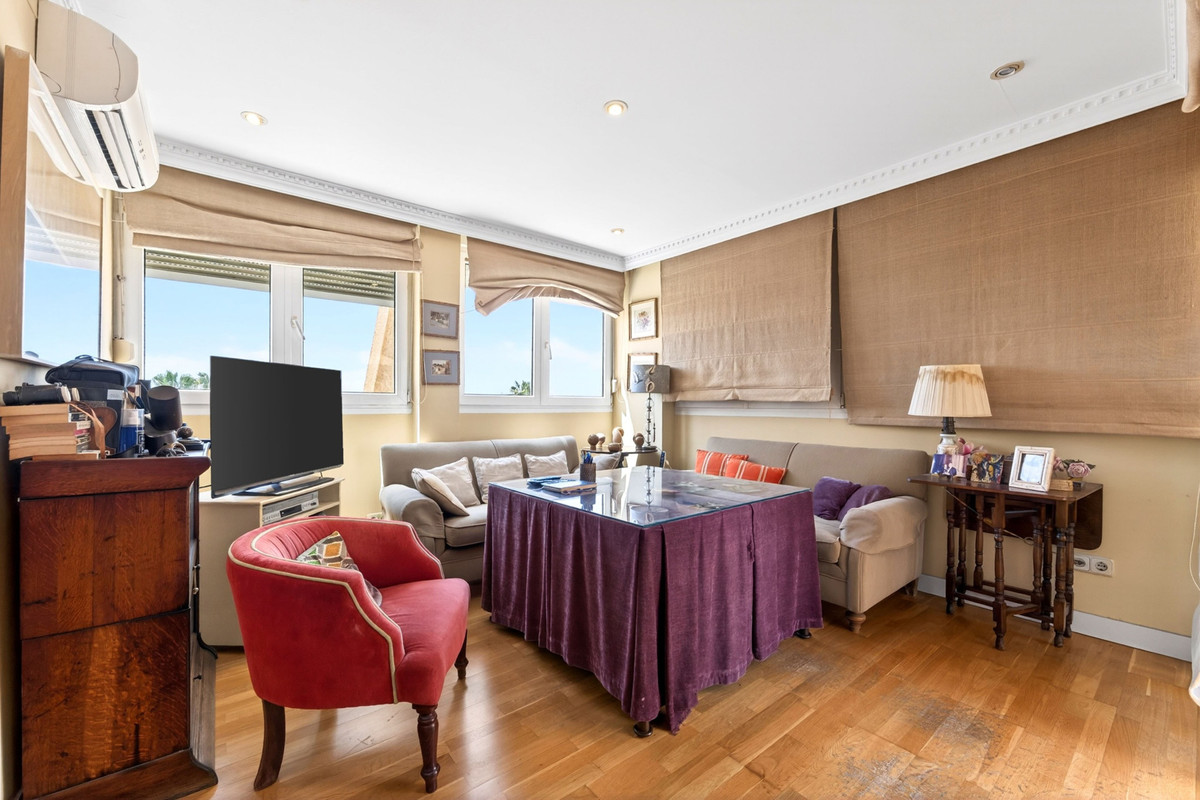 3 bedroom Apartment in Málaga Centro in Málaga Centro - foto 4