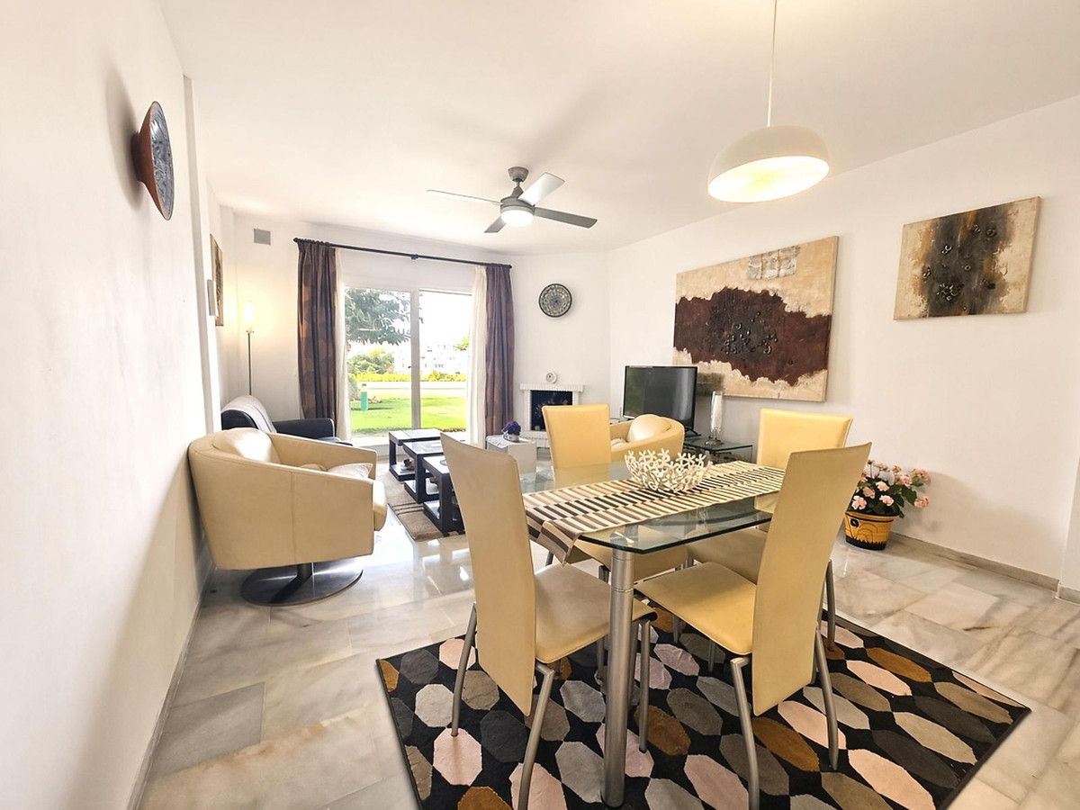 1 bedroom Apartment in Calahonda in Calahonda - foto 2