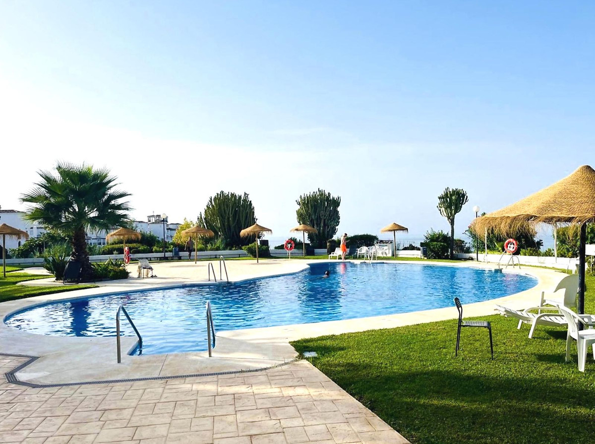 1 bedroom Apartment in Calahonda in Calahonda - foto 17