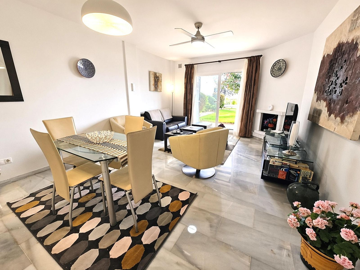 1 bedroom Apartment in Calahonda in Calahonda - foto 4