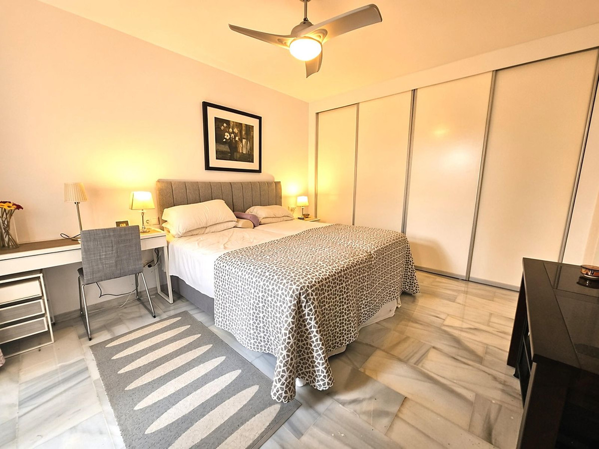 1 bedroom Apartment in Calahonda in Calahonda - foto 6