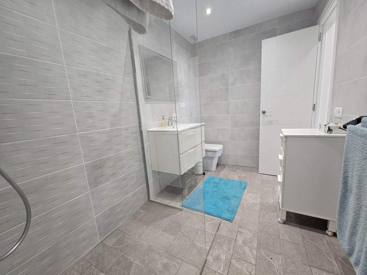 1 bedroom Apartment in Calahonda in Calahonda - foto 8