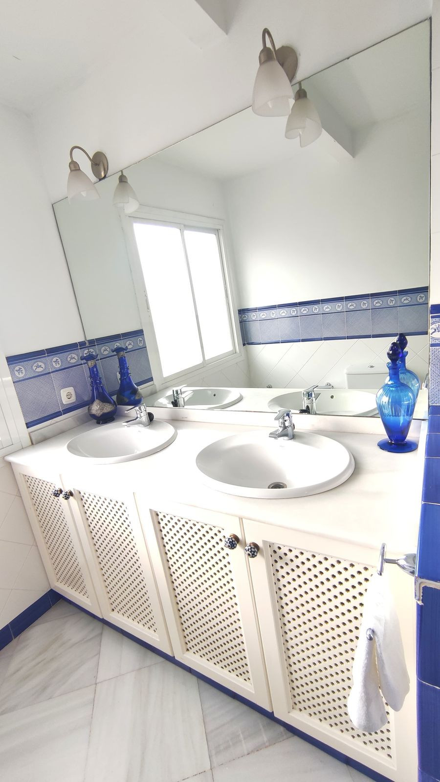 Ruim zuidgericht appartement met 4 slaapkamers in Marbella in Marbella - foto 7