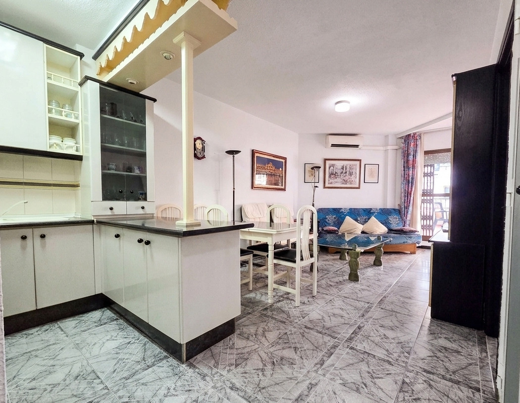 Appartement met één slaapkamer aan de strandzijde van Marbella in Marbella - foto 4