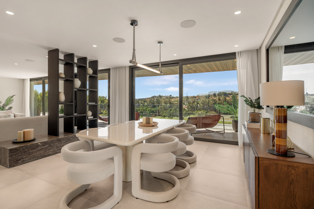 Vijf-slaapkamer villa in Nueva Andalucía in Nueva Andalucía - foto 9