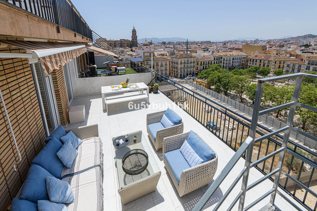 Penthouse met twee slaapkamers in Málaga in Málaga - foto 11
