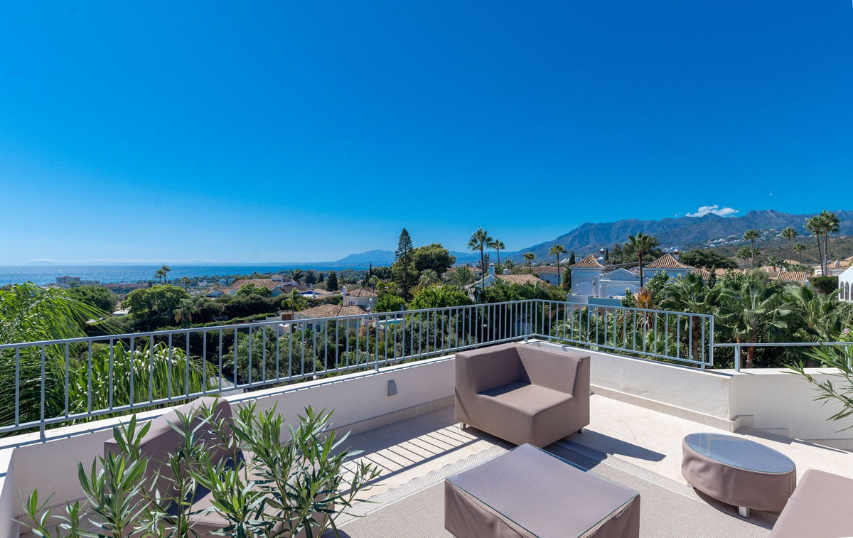 4-slaapkamer villa met panoramisch zeezicht in El Rosario, Marbella Oost in El Rosario - foto 2