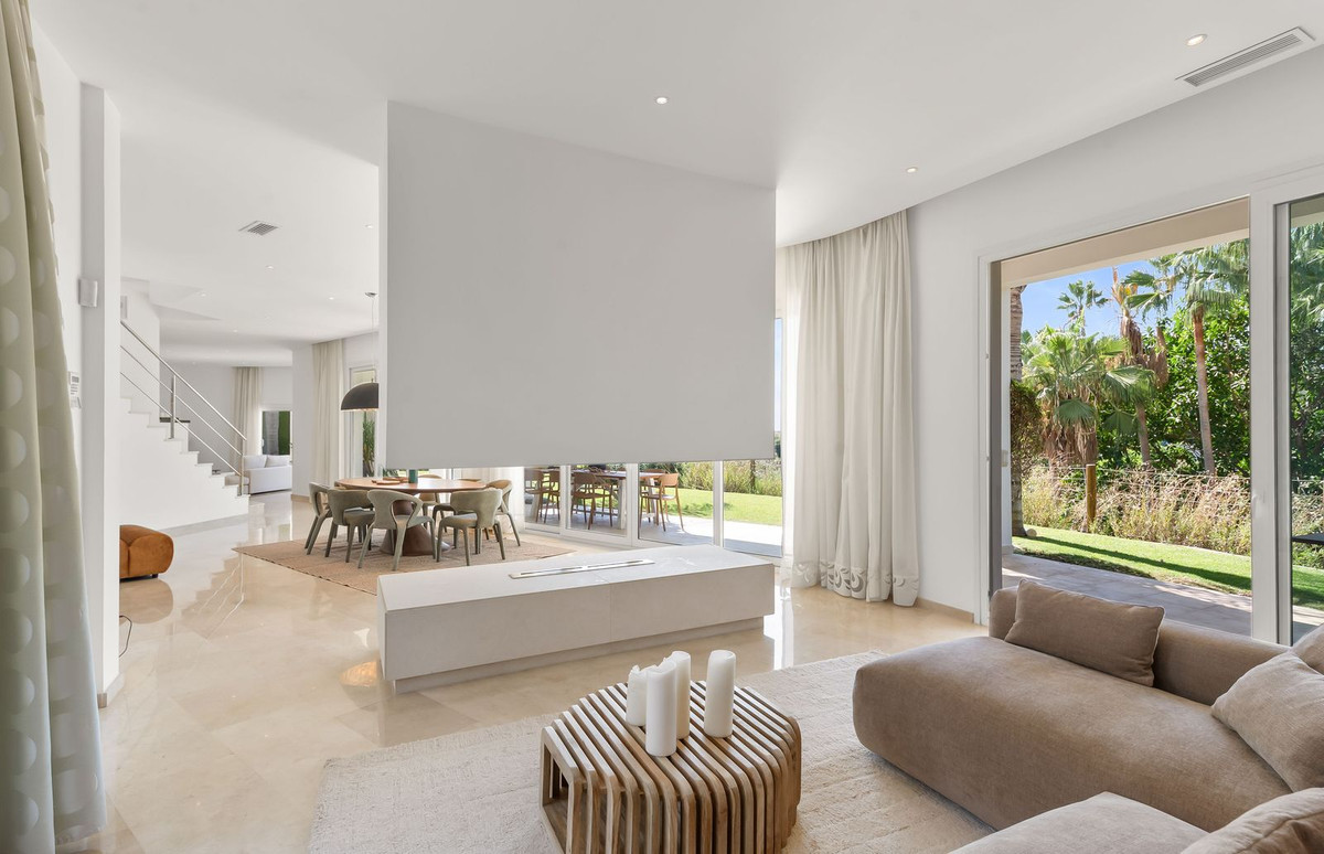 4-slaapkamer villa met panoramisch zeezicht in El Rosario, Marbella Oost in El Rosario - foto 11