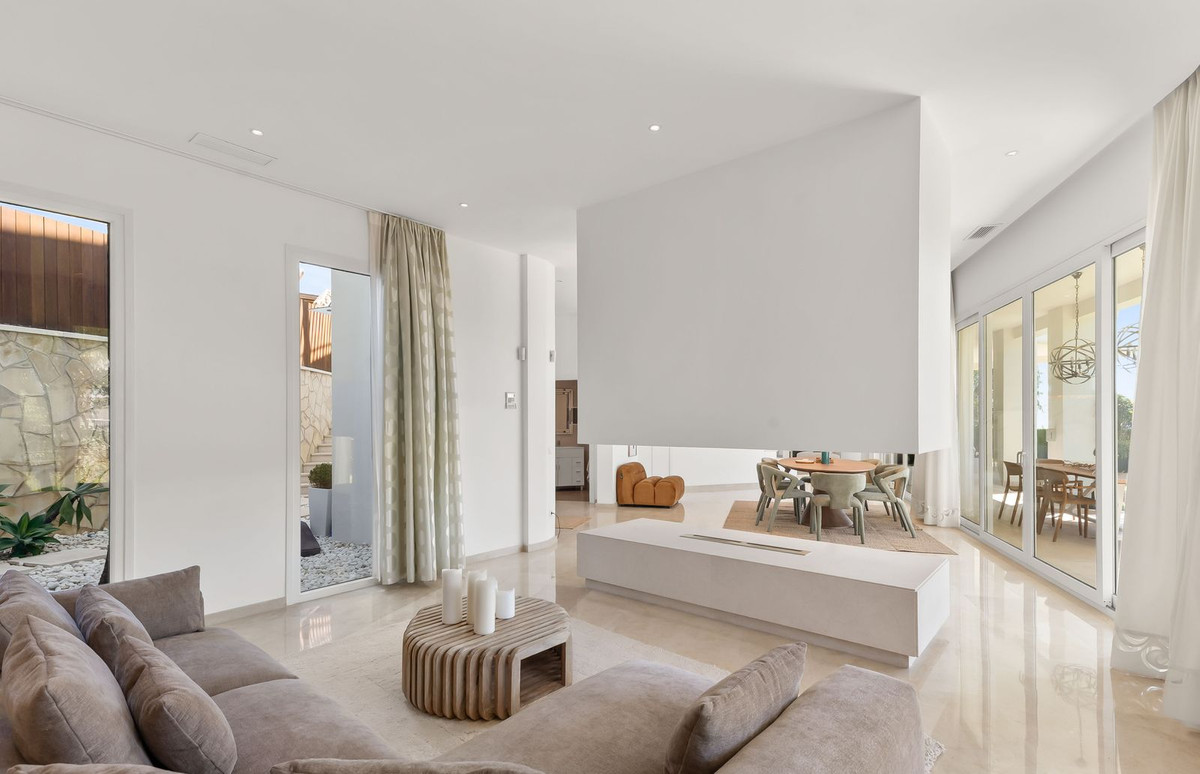 4-slaapkamer villa met panoramisch zeezicht in El Rosario, Marbella Oost in El Rosario - foto 12