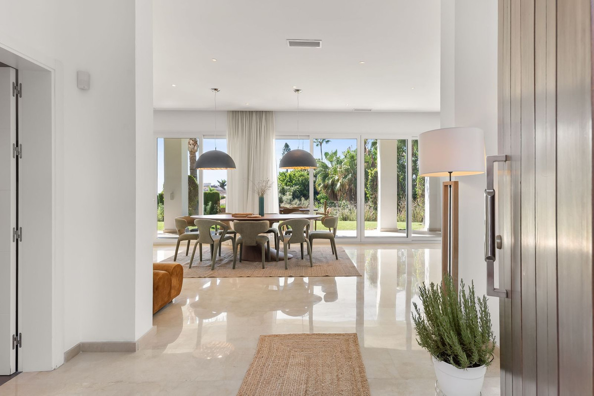 4-slaapkamer villa met panoramisch zeezicht in El Rosario, Marbella Oost in El Rosario - foto 8