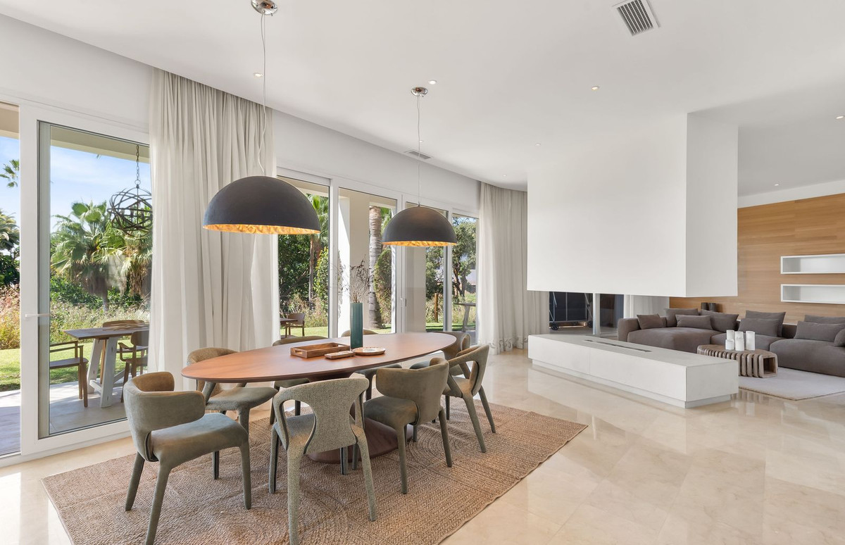 4-slaapkamer villa met panoramisch zeezicht in El Rosario, Marbella Oost in El Rosario - foto 9