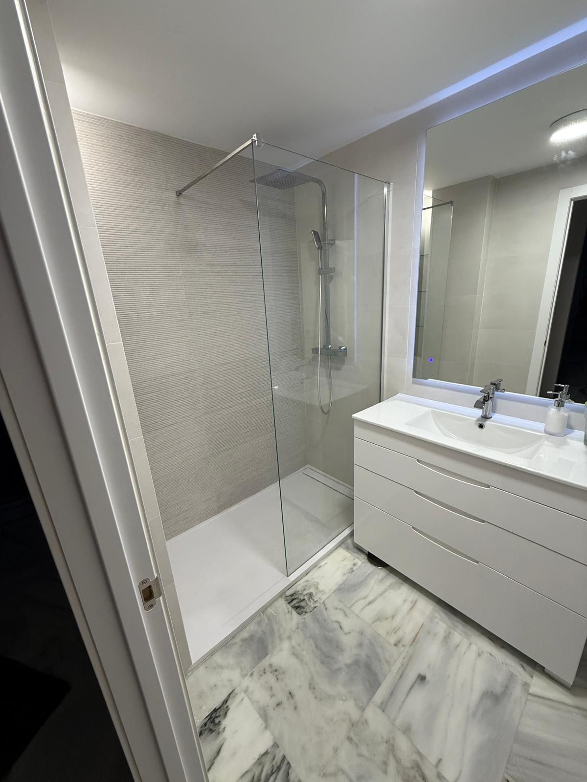 Appartement met 1 slaapkamer in Estepona in Estepona - foto 14