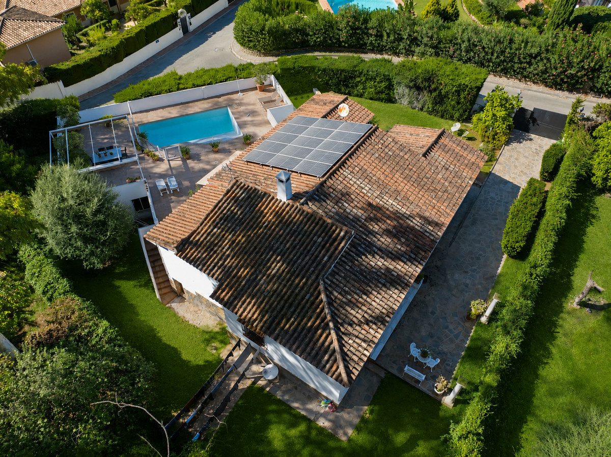 Villa met 4 slaapkamers in Marbella in Marbella - foto 2