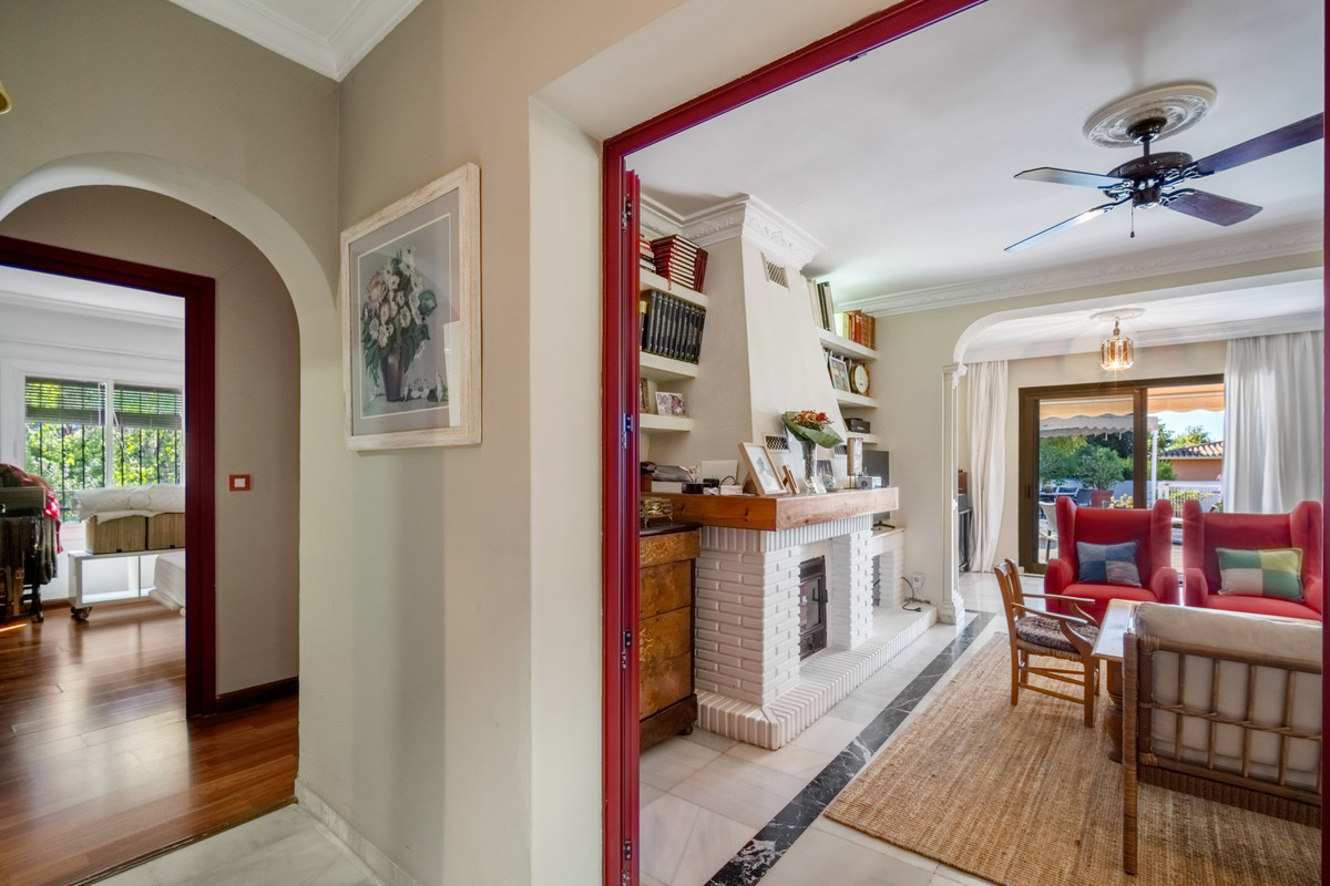 Villa met 4 slaapkamers in Marbella in Marbella - foto 12