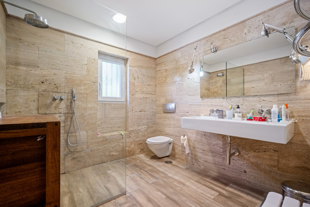 Villa met 4 slaapkamers in Marbella in Marbella - foto 13