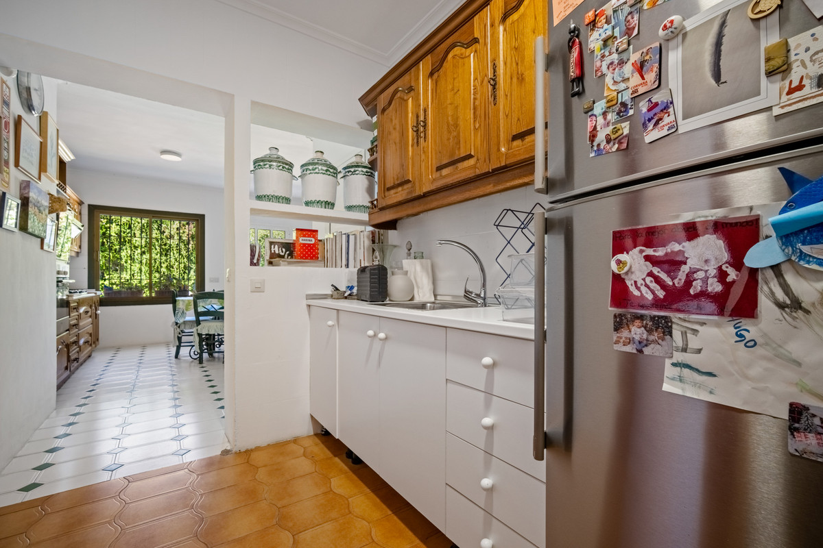 Villa met 4 slaapkamers in Marbella in Marbella - foto 15