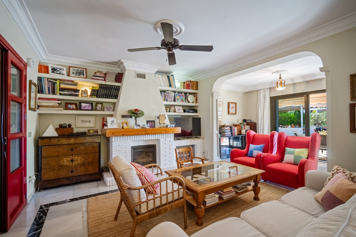Villa met 4 slaapkamers in Marbella in Marbella - foto 6