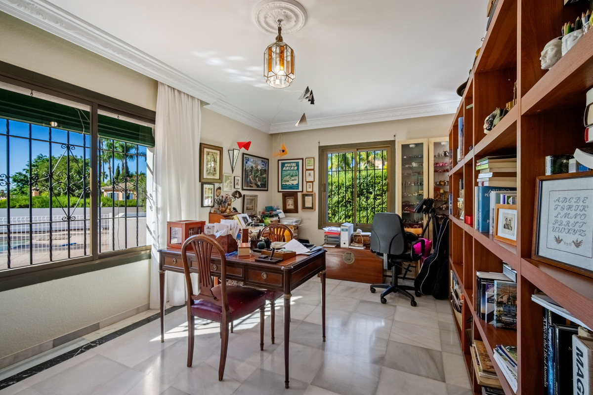 Villa met 4 slaapkamers in Marbella in Marbella - foto 10
