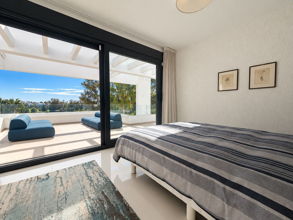 3-slaapkamer penthouse in Benahavís met ruime terrassen en Atalaya Golf‑share in Benahavís - foto 7