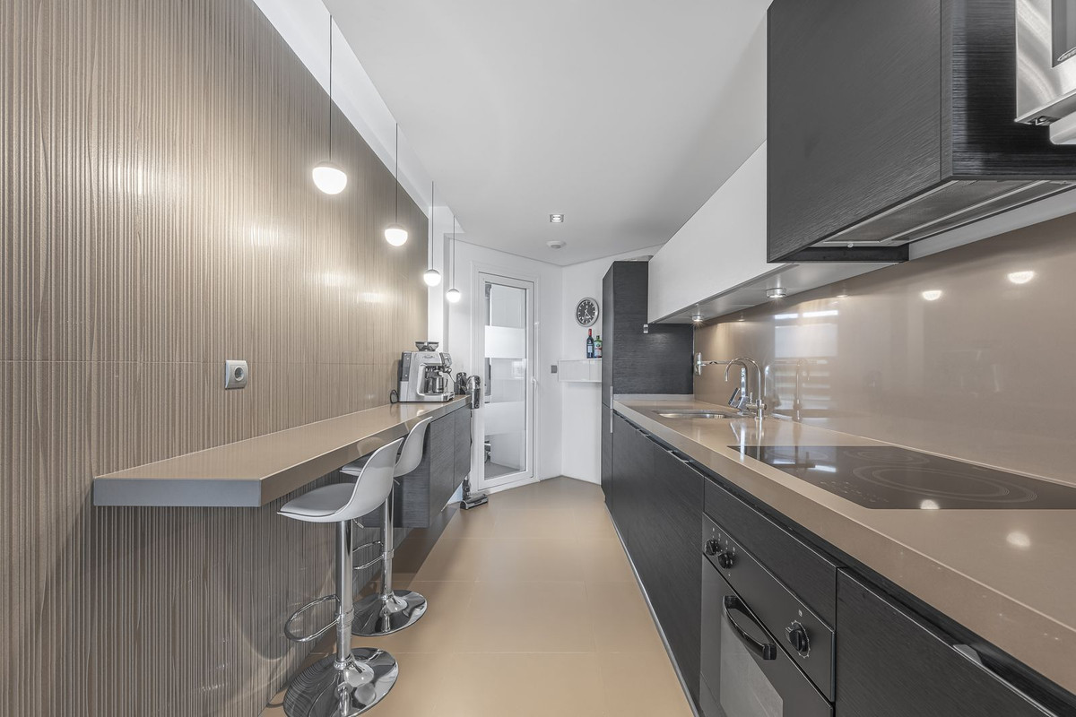 Duplex penthouse met 2 slaapkamers in Benahavís in Benahavís - foto 7