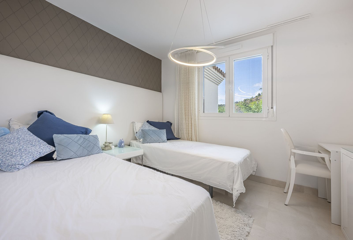 Duplex penthouse met 2 slaapkamers in Benahavís in Benahavís - foto 10
