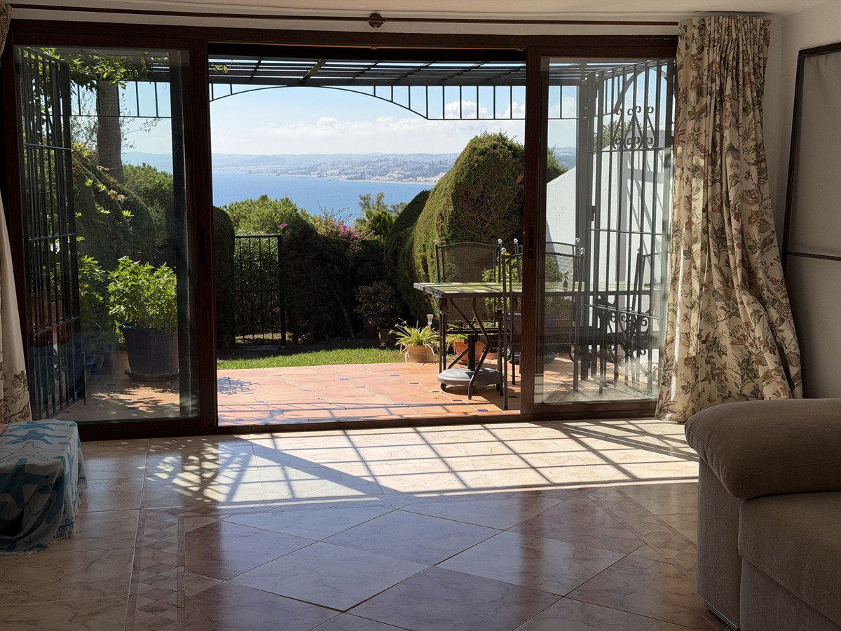 4-slaapkamer stadswoning in Estepona in Estepona - foto 2