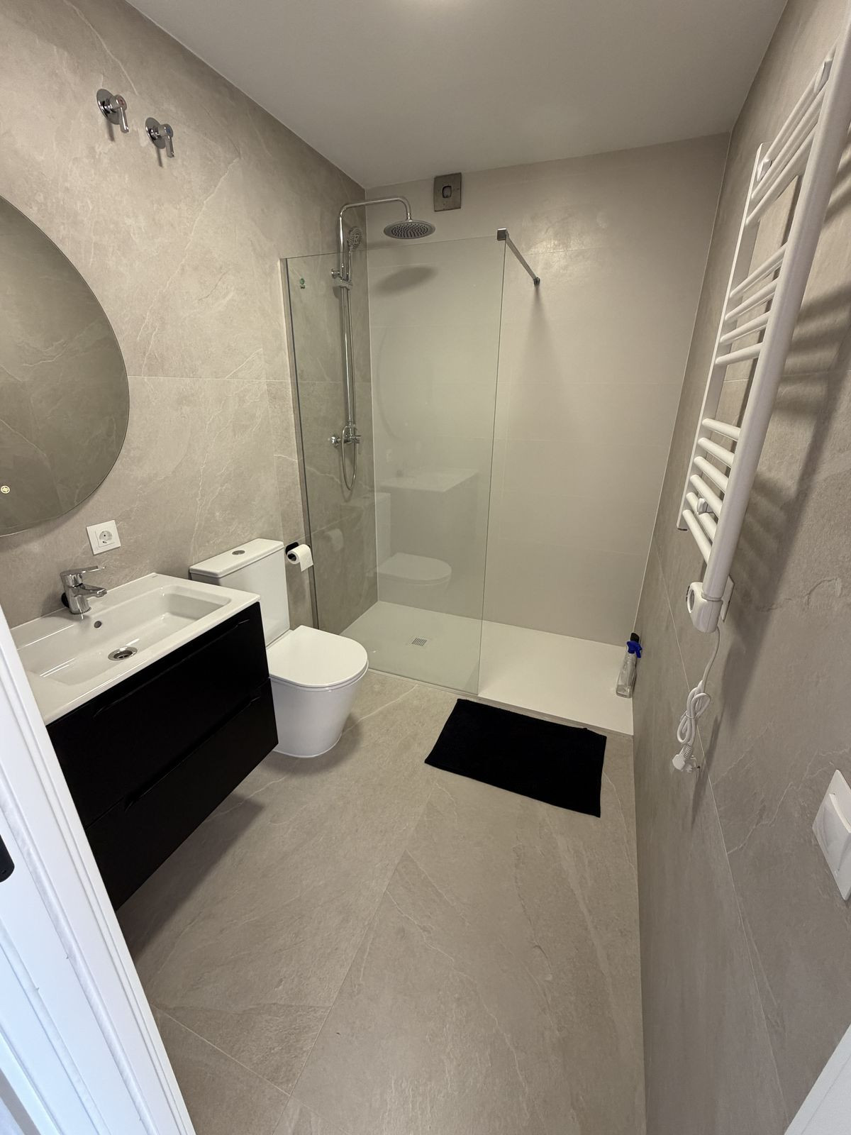 4-slaapkamer stadswoning in Estepona in Estepona - foto 12