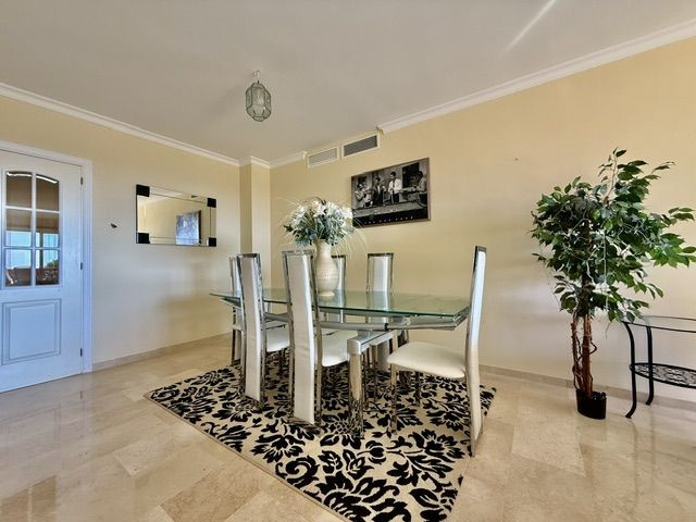 2 bedroom Apartment in Marbella in Marbella - foto 3