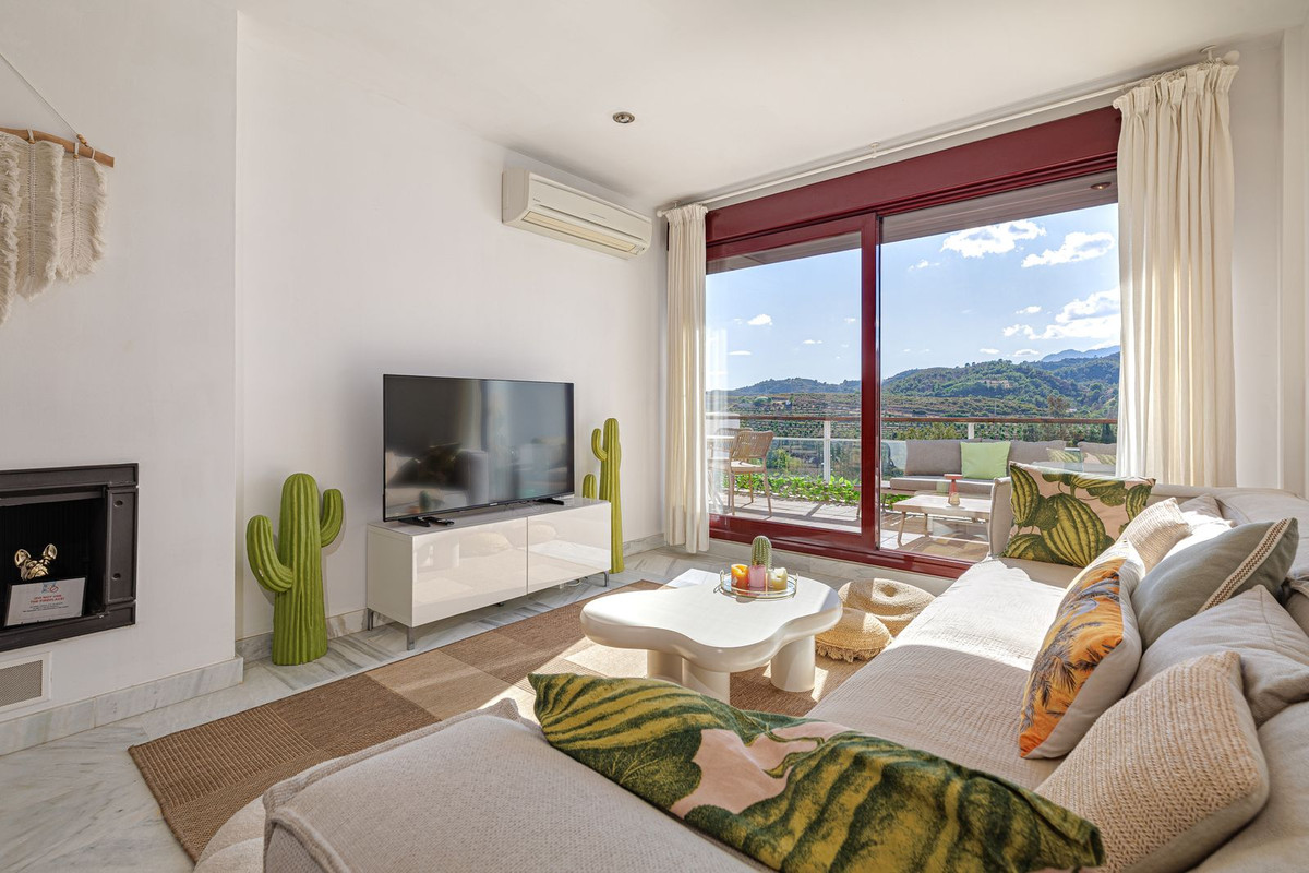 2 bedroom Apartment in Benahavís in Benahavís - foto 4