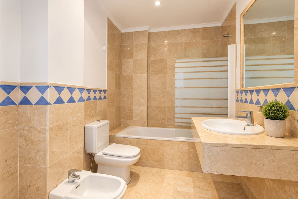 Drie-slaapkamerappartement met terras in Nueva Andalucía in Nueva Andalucía - foto 14
