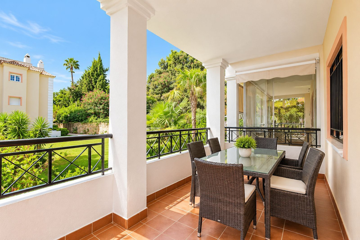 Drie-slaapkamerappartement met terras in Nueva Andalucía in Nueva Andalucía - foto 18