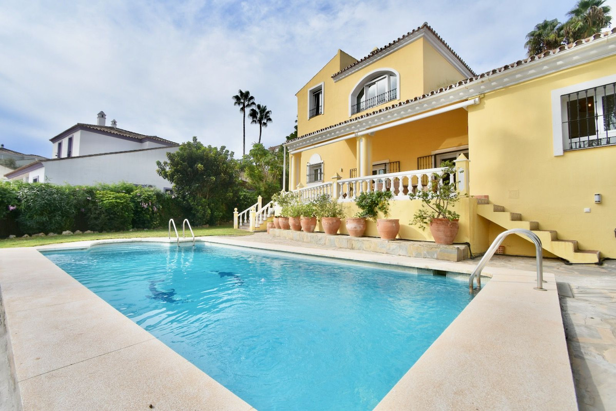 Vrijstaande villa aan de golfbaan El Hacho, La Duquesa in La Duquesa - foto 2